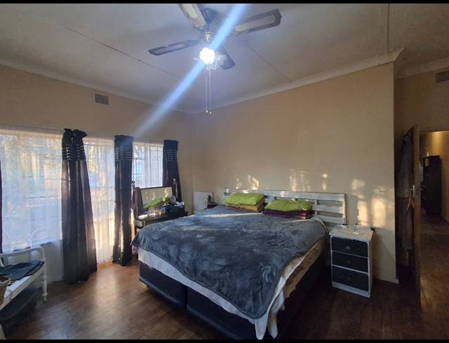 3 BEDROOM FREESTANDING FOR SALE IN IRENE PARK
